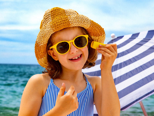 application stick solaire visage enfant plage - Mustela Belgium - 3