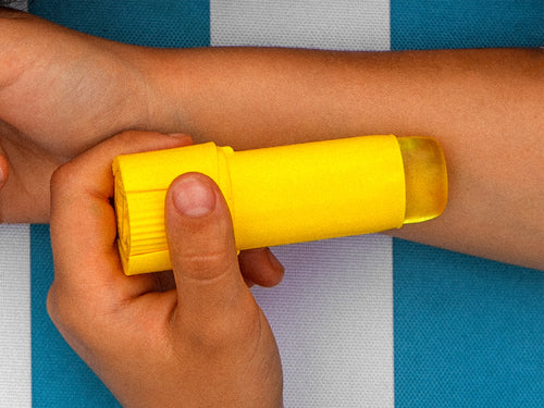 stick solaire mustela texture huile peau-invisible - Mustela Belgium - 4