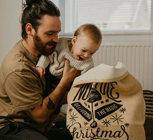 Noël avec bébé : ce sur quoi on peut vraiment lâcher (et ce qui compte vraiment) - Mustela Belgium - 1